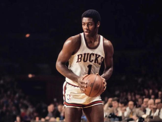 对库明加而 对库明加而